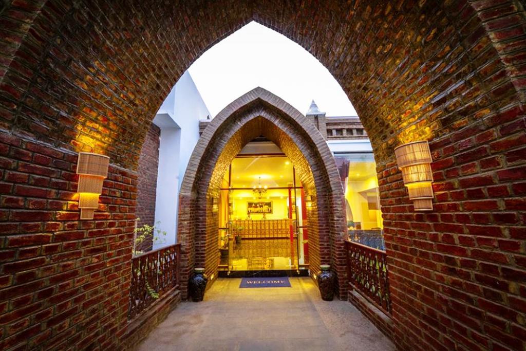 Raza Gyo Hotel Bagan Exterior foto