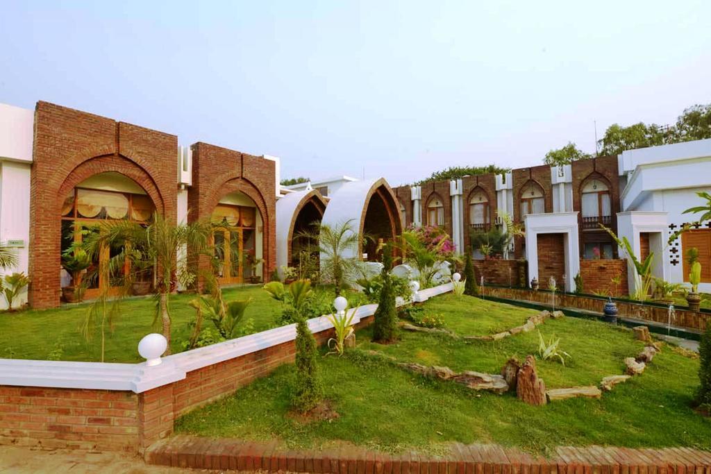Raza Gyo Hotel Bagan Exterior foto