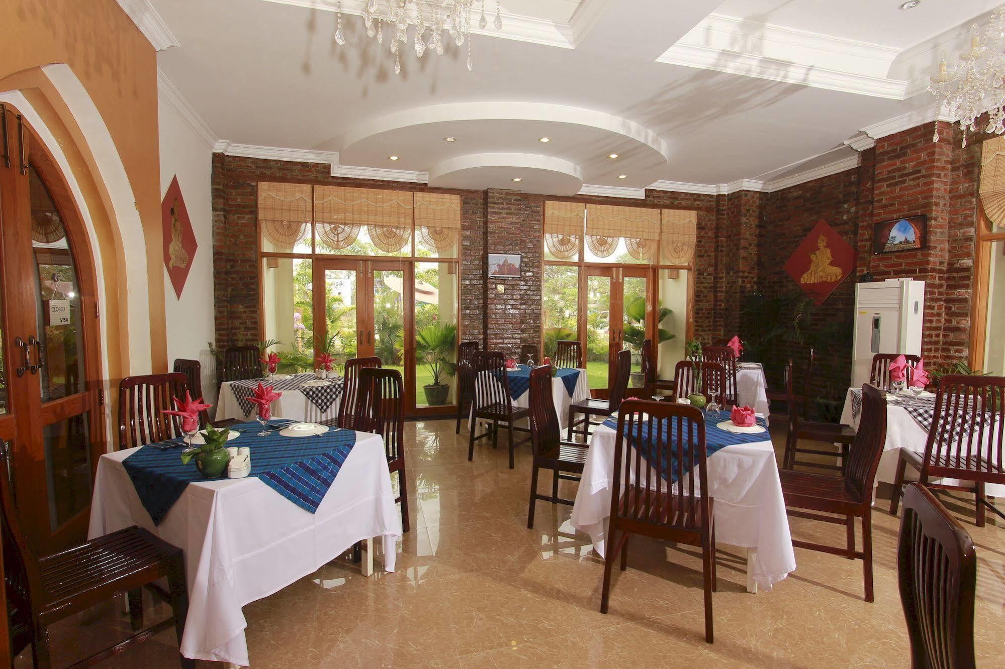 Raza Gyo Hotel Bagan Exterior foto