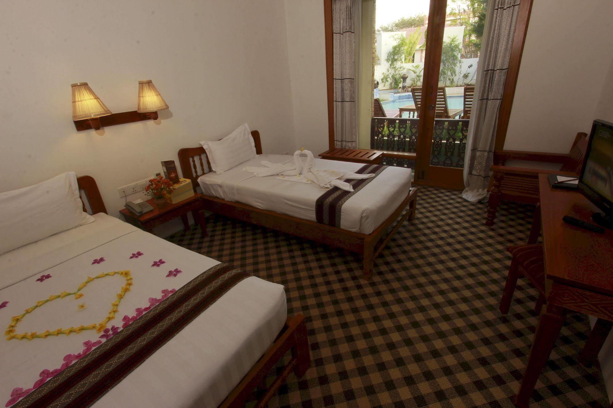 Raza Gyo Hotel Bagan Exterior foto