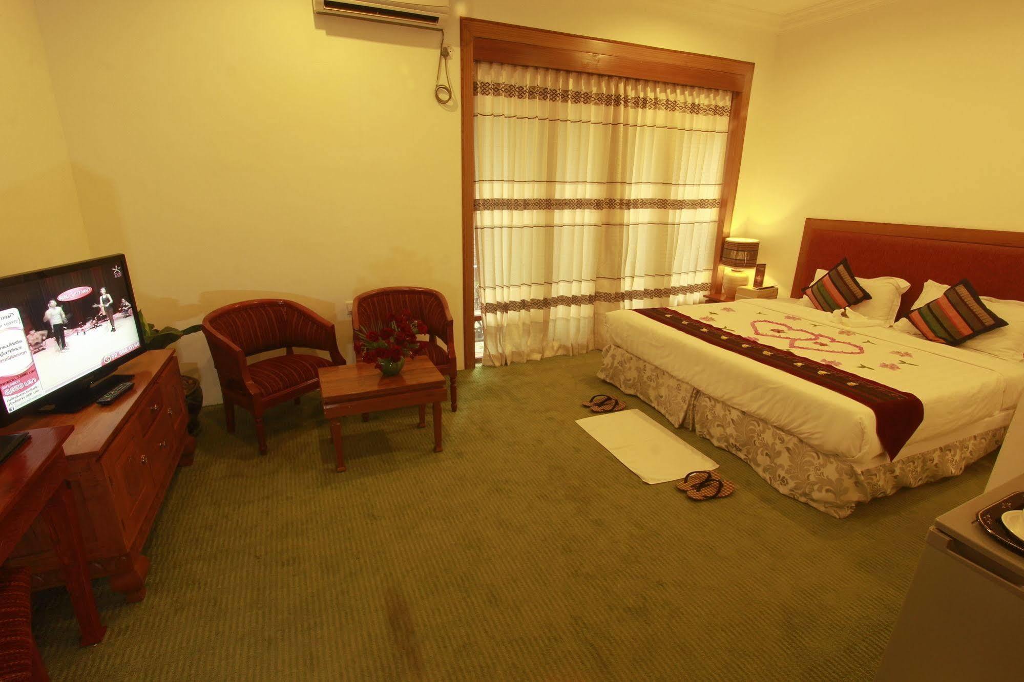 Raza Gyo Hotel Bagan Exterior foto